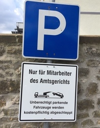 Schild-Parkplatz