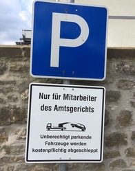 Schild-Parkplatz Schild-Parkplatz